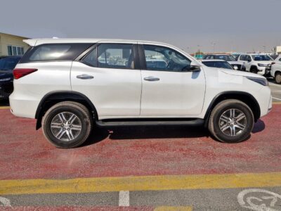 2025 Toyota Fortuner EXR 2.7 Litres 4 Cylinders Petrol Engine White Brown SUV GCC Specs