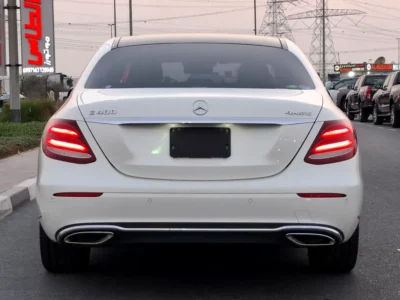 2017 Mercedes-Benz E-Class E400 4MATIC 6 Cylinders Petrol Engine White Beige Sedan Automatic