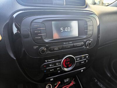 2016 Kia Soul EX TOP 2.0 Litres 4 Cylinders Petrol Engine White Black SUV GCC Specs Automatic