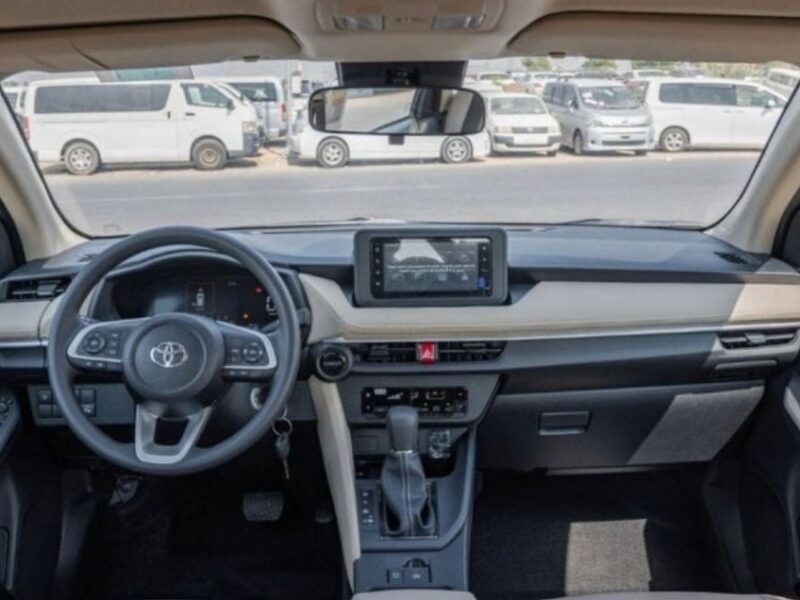 2026 TOYOTA YARIS 1.3 Litres 4-Cylinder DOHC Petrol Engine Silver Beige Sedan GCC Specifications
