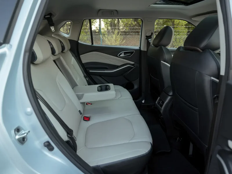 2023 JAC JS4 Intelligent 1.5 Litres 4 Cylinders Petrol Engine Blue Beige SUV GCC Specs FWD Automatic