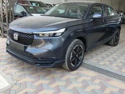 2024 Honda HR-V 2.0-liter Inline 4-Cylinder Petrol Engine Grey Beige SUV Automatic GCC Specs