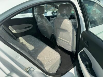 2024 Honda City 1.5-liter 4-Cylinder i-VTEC Petrol Engine White Beige Sedan GCC Specs Automatic