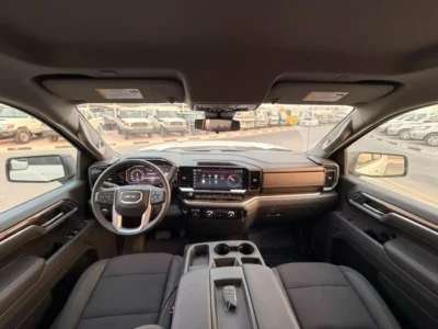 2025 GMC Sierra 1500 Elevation 2.7 Litres 4 Cylinders Petrol Engine White Black Pickup Truck US Specs