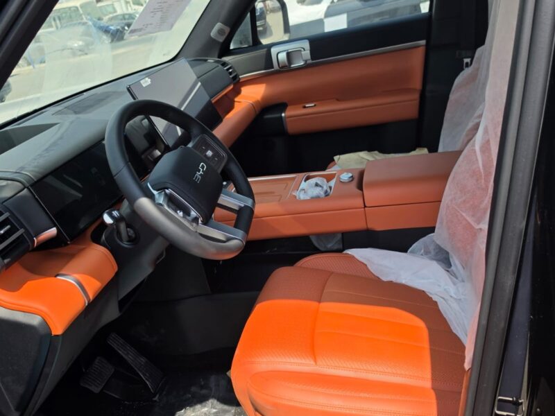 2027 BYD Ti7 DM-p 1.5L Turbo DM-p Plug-in Hybrid 4 Cylinders Engine Black Orange SUV AWD