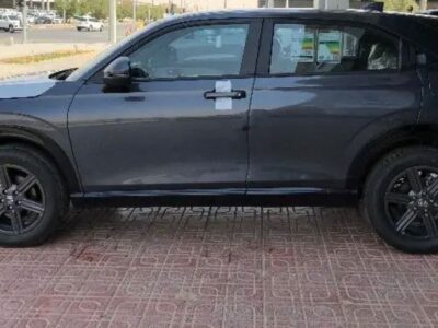 2024 Honda HR-V 2.0-liter Inline 4-Cylinder Petrol Engine Grey Beige SUV Automatic GCC Specs