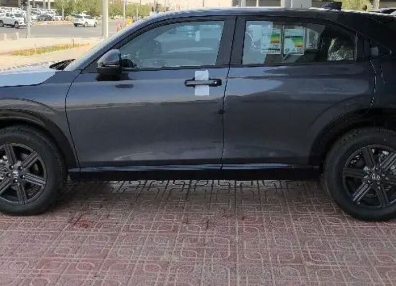 2024 Honda HR-V 2.0-liter Inline 4-Cylinder Petrol Engine Grey Beige SUV Automatic GCC Specs