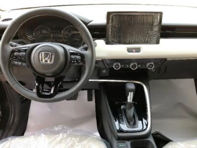 2026 Honda HR-V 2.0-liter Inline 4-Cylinder Petrol Engine White Beige SUV Automatic GCC Specs