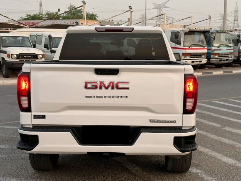 2025 GMC Sierra 1500 Elevation 2.7 Litres 4 Cylinders Petrol Engine White Black Pickup Truck US Specs