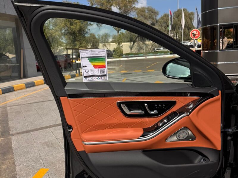 2026 Mercedes-Benz S500 4MATIC 3.0-liter Turbocharged Inline-six Engine Black Tan Sedan