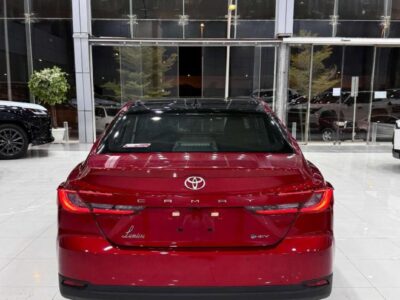 2026 TOYOTA CAMRY LUMIERE 2.5 Litres 4-Cylinder Hybrid Petrol Engine Red Brown Sedan