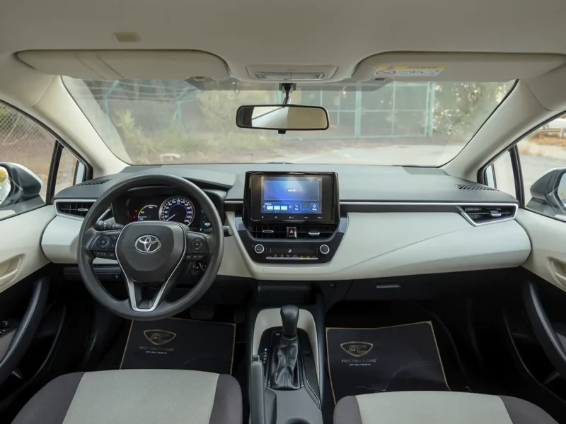 2024 Toyota Corolla XLI 1.8 Litres 4 Cylinders Hybrid Engine White-White Sedan GCC Specs FWD