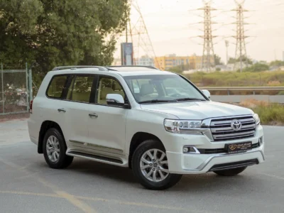 2017 Toyota Land Cruiser GXR 4.8 Litres 8 Cylinders Petrol Engine White Beige SUV GCC Specs