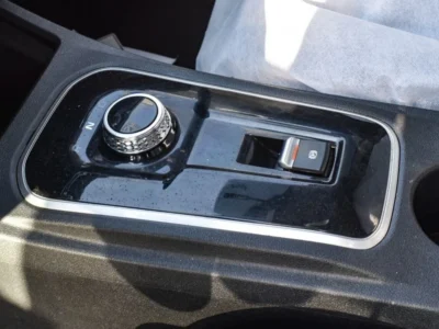 2022 Changan Eado 1.6-Liter 4-Cylinder Petrol Engine White Black Sedan Chinese Specs Automatic