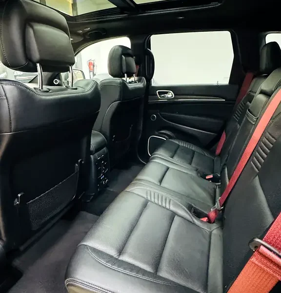 2020 Jeep Grand Cherokee SRT 6.4 Litres HEMI V8 Petrol Engine Grey Black SUV Canadian Specs