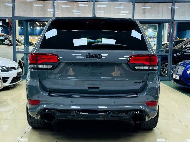 2020 Jeep Grand Cherokee SRT 6.4 Litres HEMI V8 Petrol Engine Grey Black SUV Canadian Specs