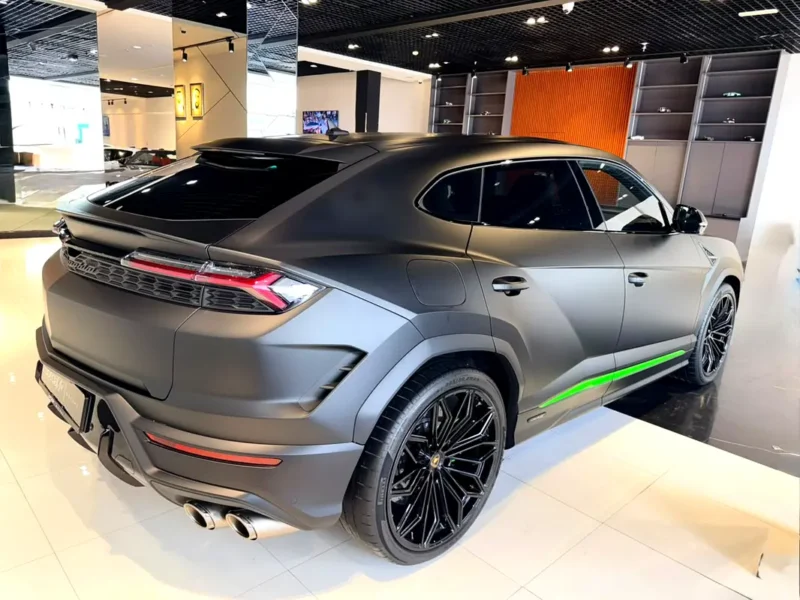 2025 Lamborghini Urus SE 8 Cylinders Petrol Engine Black SUV European Specs Automatic