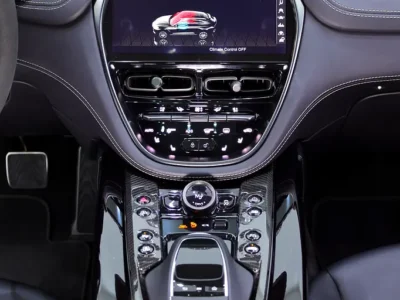 2024 Aston Martin DBX 707 8 Cylinders Petrol Engine Green Black SUV SPECIAL Q SPEC + CARBON