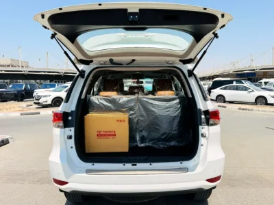 2026 Toyota Fortuner GXR 2.7 Litres 4 Cylinders Petrol Engine White Beige SUV GCC Specs