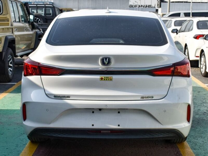 2022 Changan Eado 1.6-Liter 4-Cylinder Petrol Engine White Black Sedan Chinese Specs Automatic