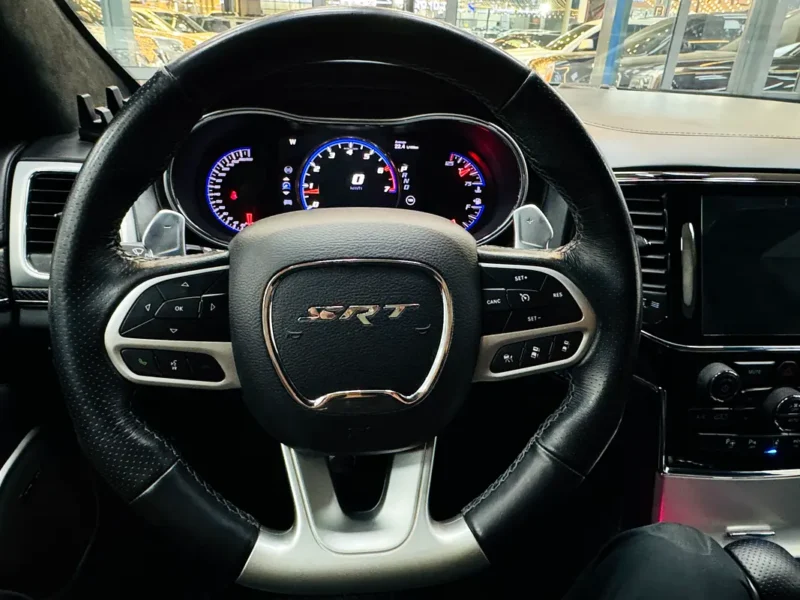 2020 Jeep Grand Cherokee SRT 6.4 Litres HEMI V8 Petrol Engine Grey Black SUV Canadian Specs