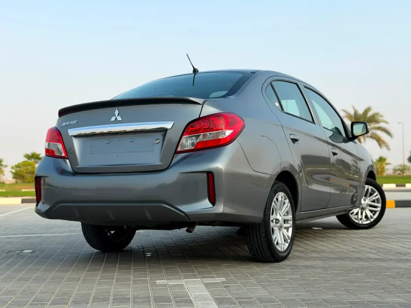 2021 Mitsubishi Attrage GLX Medium Line 3 Cylinders Petrol Engine Grey White Sedan GCC Specs