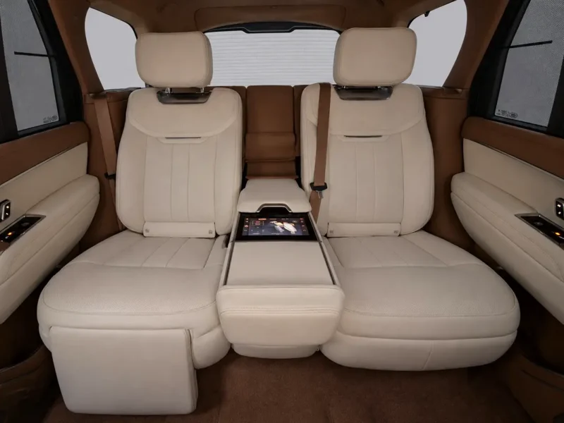 2023 Land Rover Range Rover SV 8 Cylinders Petrol Engine White Beige SUV GCC Specs