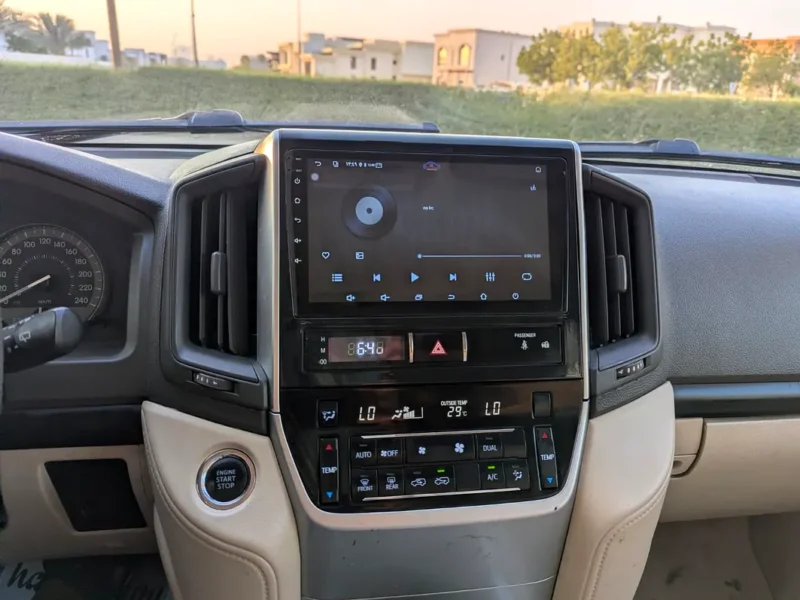 2018 Toyota Land Cruiser GX 4.L V6 Petrol Engine White Beige SUV GCC Specs Excellent Condition