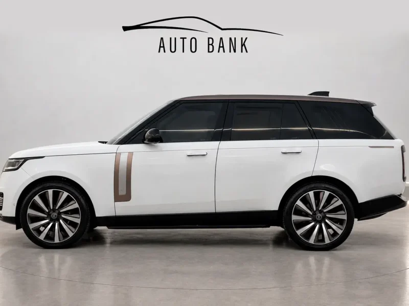 2023 Land Rover Range Rover SV 8 Cylinders Petrol Engine White Beige SUV GCC Specs