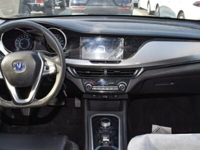 2022 Changan Eado 1.6-Liter 4-Cylinder Petrol Engine White Black Sedan Chinese Specs Automatic