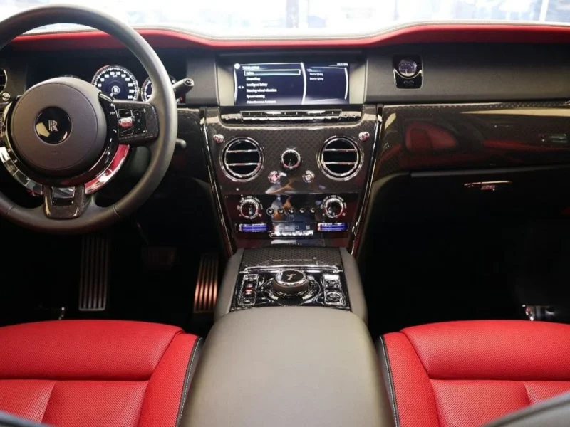2023 Rolls Royce Cullinan BLACK BADGE 6.8 Litres V12 Petrol Engine Nardo Grey Red SUV GCC