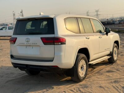 2026 Toyota Land Cruiser EXR 4.0 Litres 6 Cylinders Petrol Engine White Grey SUV GCC Specs