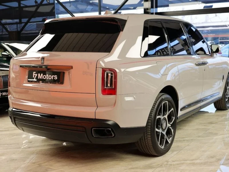 2023 Rolls Royce Cullinan BLACK BADGE 6.8 Litres V12 Petrol Engine Nardo Grey Red SUV GCC