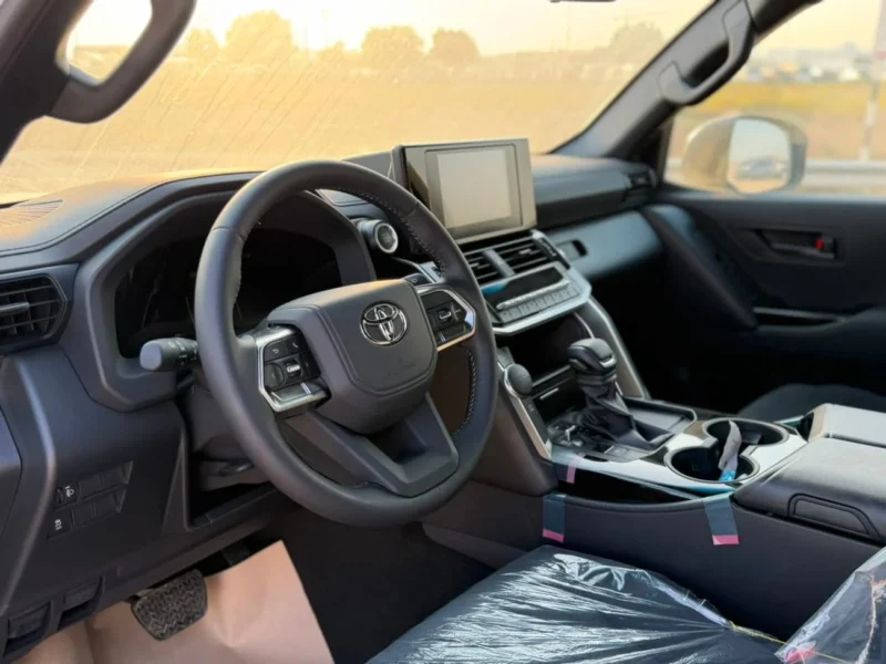 2026 Toyota Land Cruiser EXR 4.0 Litres 6 Cylinders Petrol Engine White Grey SUV GCC Specs