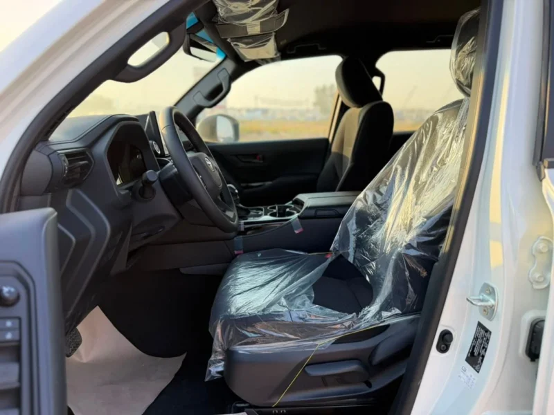 2026 Toyota Land Cruiser EXR 4.0 Litres 6 Cylinders Petrol Engine White Grey SUV GCC Specs