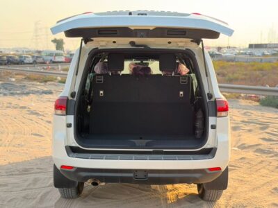 2026 Toyota Land Cruiser EXR 4.0 Litres 6 Cylinders Petrol Engine White Grey SUV GCC Specs