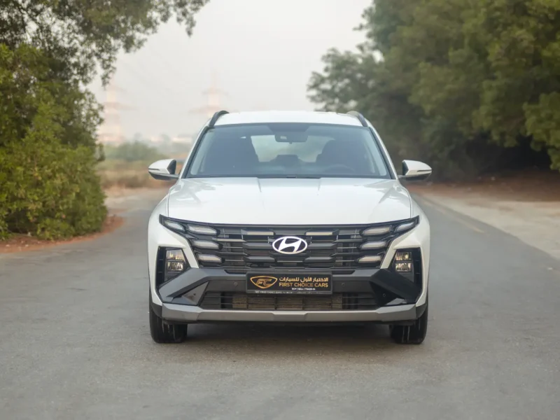 2025 Hyundai Tucson Smart 2.0 Litres 4 Cylinders Petrol Engine White Black SUV GCC Specs