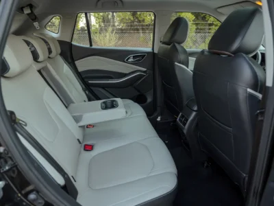 2023 JAC JS4 Intelligent 1.5 Litres 4 Cylinders Petrol Engine Black Beige SUV GCC Specs FWD Automatic