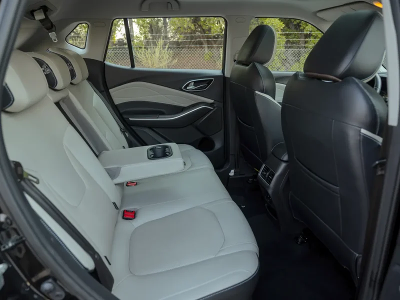 2023 JAC JS4 Intelligent 1.5 Litres 4 Cylinders Petrol Engine Black Beige SUV GCC Specs FWD Automatic