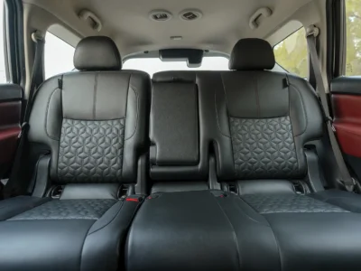 2024 Nissan Xterra Platinum 2.5 Litres 4 Cylinders Petrol Engine White Black SUV GCC Specs 4WD