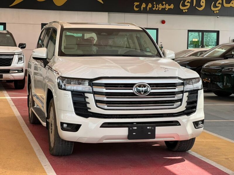 2026 Toyota Land Cruiser GXR 3.5 Litres 6 Cylinders Petrol Engine White Beige SUV GCC Specs