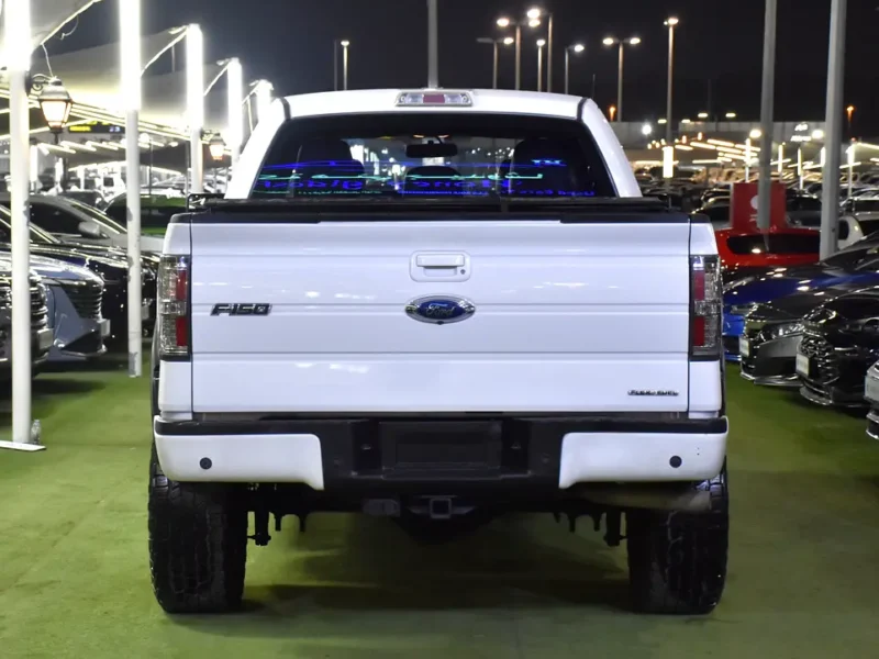 2012 Ford F-150 FX4 8 Cylinders Petrol Engine White Black Pickup Truck GCC Specs Automatic