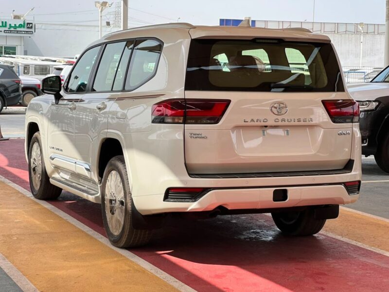 2026 Toyota Land Cruiser GXR 3.5 Litres 6 Cylinders Petrol Engine White Beige SUV GCC Specs