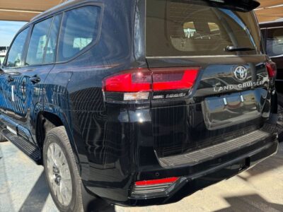 2026 Toyota Land Cruiser GXR 4.0 Litres 6 Cylinders Petrol Engine Black SUV GCC Specs