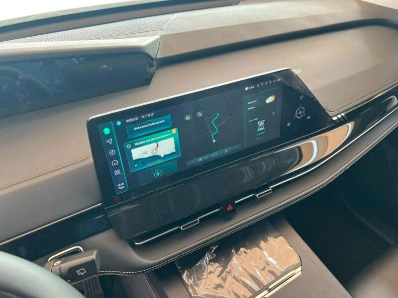 2025 Changan UNI-K LIMITED 1.5 Litres Plug-in Hybrid Engine White Black SUV Chinese Specs