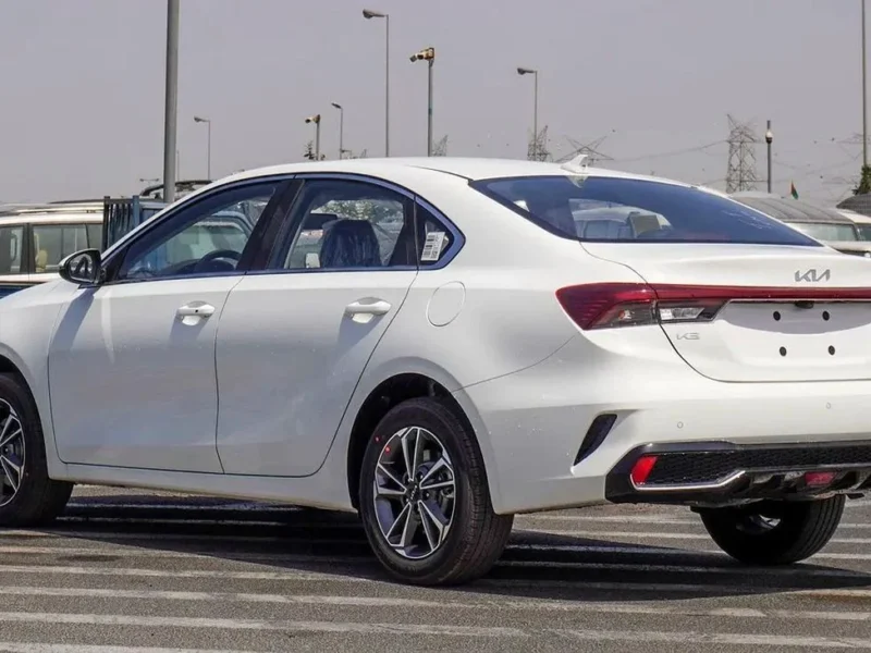 2026 Kia K3 EX DLX 1.6-liter 4-cylinder Petrol Engine White Black Sedan Chinese Specs