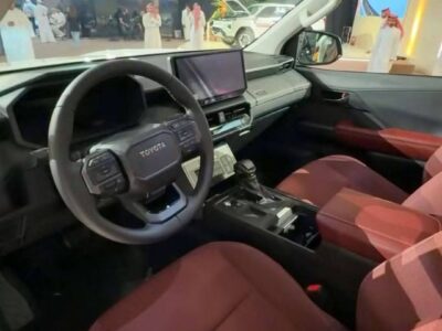 2027 Toyota HILUX 2.8 Litres 4 Cylinders Turbo Diesel Engine White Red Pickup Truck GCC Specs