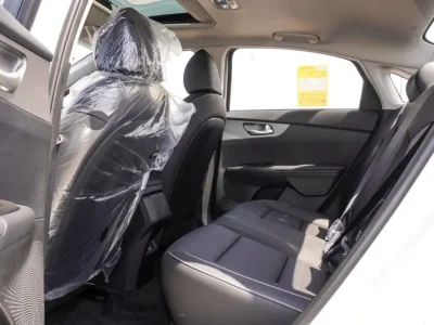 2026 Kia K3 EX DLX 1.6-liter 4-cylinder Petrol Engine White Black Sedan Chinese Specs