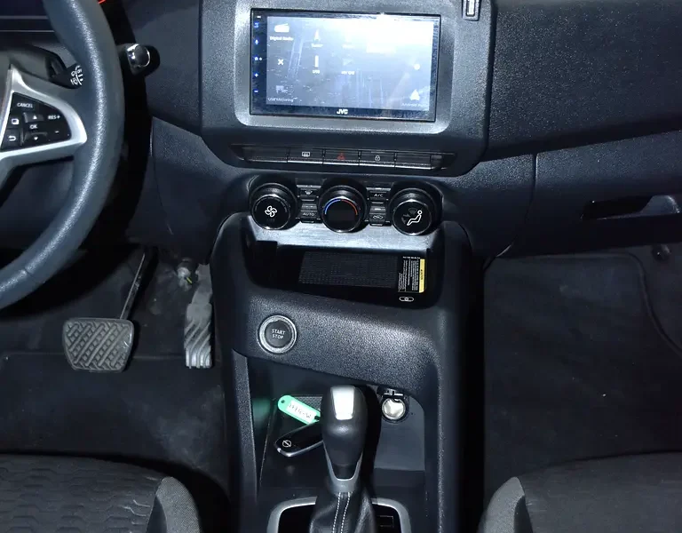 2025 Nissan Magnite S 3 Cylinders Petrol Engine White Black Crossover GCC Specs Automatic