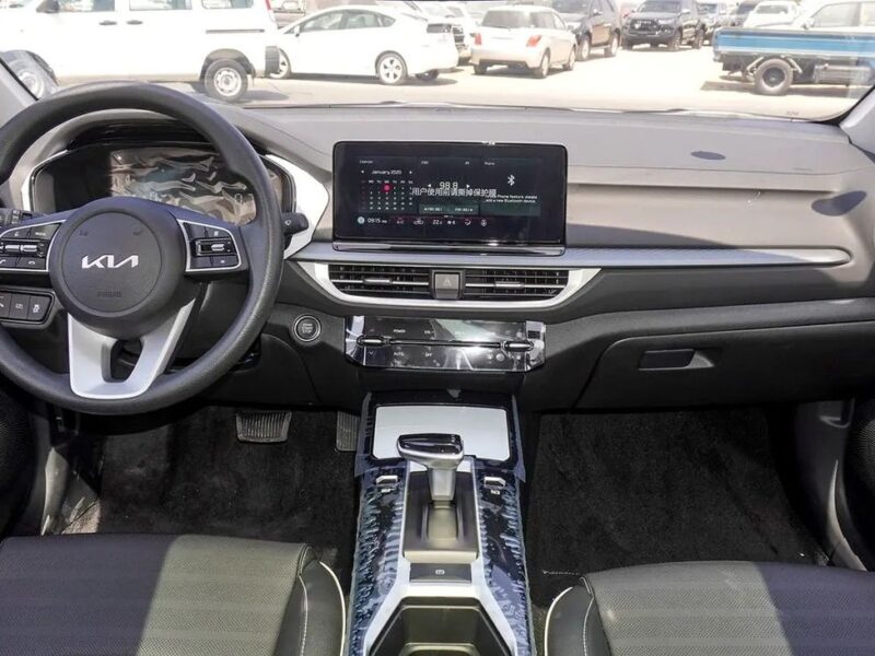 2026 Kia K3 EX DLX 1.6-liter 4-cylinder Petrol Engine White Black Sedan Chinese Specs